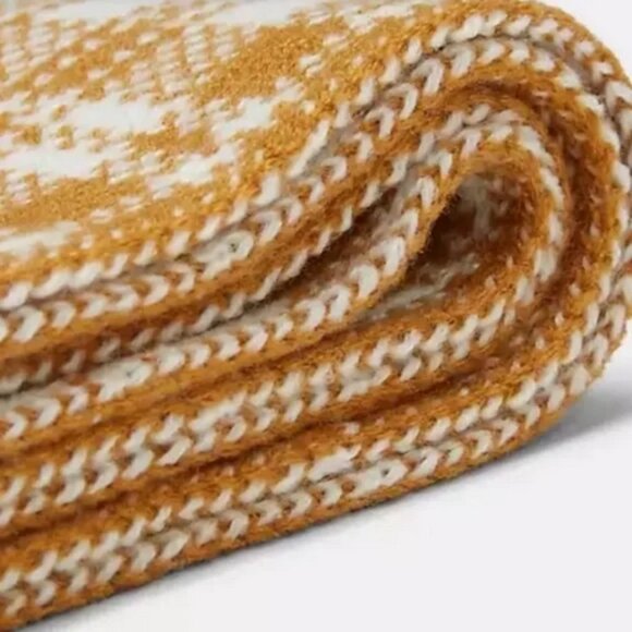 Timberland wheat colored buffalo plaid scarf - Picture 4 of 8